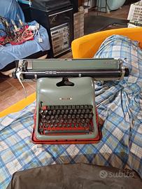 macchina da scrivere olivetti lexikon 80