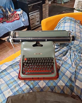 macchina da scrivere olivetti lexikon 80