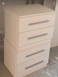 coppia di comodini con due cassetti 