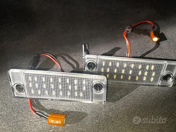 luci targa opel antara 