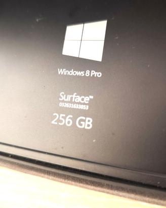 Surface Pro 2 8GB 256  GB problema accessori