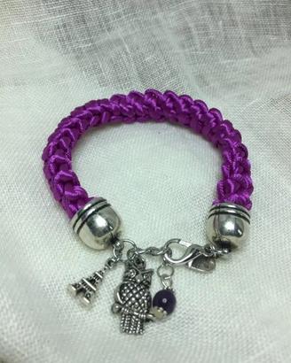 Bracciale viola ad uncinettoo con charms