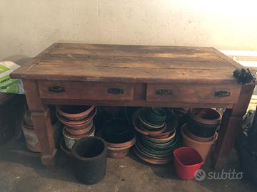 Tavolo rustico