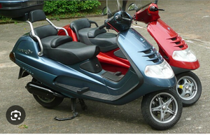 Piaggio hexagon 125