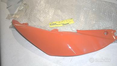 FIANCHETTO CODONE DX PEGASO APRILIA AP8248449