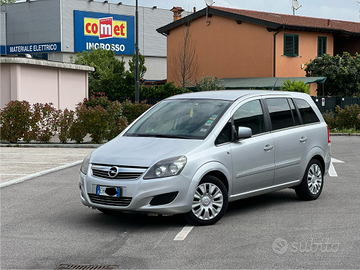 Opel zafira 2012