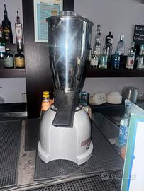 Macchina tritaghiaccio