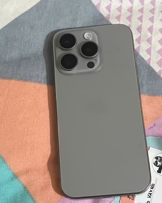 iPhone 15 pro 256 gb