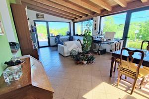 CASA INDIPENDENTE A DERNICE