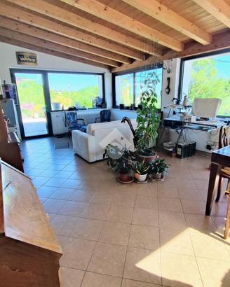 CASA INDIPENDENTE A DERNICE