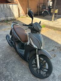 Scooter Kymco People S 125