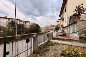 MAGAZZINO A BAGNO A RIPOLI