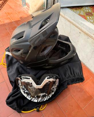 Casco MET Parachute MCR MIPS - Taglia S (52-56cm)