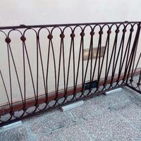 Antica ringhiera in ferro battuto a mano
