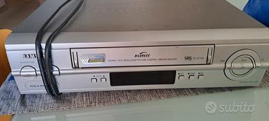 Videoregistratore samsung e videocassette