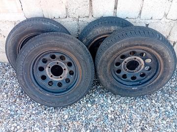 Gomme e cerchi x Suzuki jimmi  ecc 205/70/15