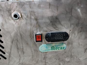 Frigo a due porte professionale