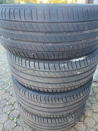Gomme 225 50 18 estive Michelin