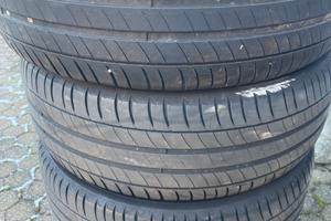 Gomme 225 50 18 estive Michelin