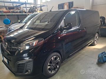 Opel Zafira 8 posti