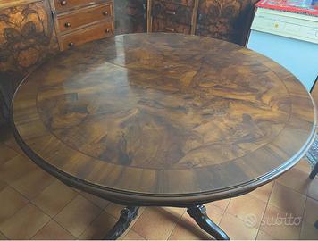 TAVOLO ALLUNGABILE IN NOCE CLASSICO