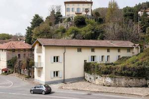 Appartamento di 128 m² con 4 locali e posto auto a