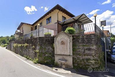 Immobile in asta di 77 m² con 3 locali a Arona