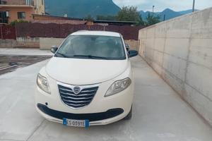 Lancia Ypsilon 0.9 TwinAir 85 CV 5 porte Metano Ec