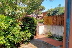 A 70mt. dalla spiaggia con giardino
