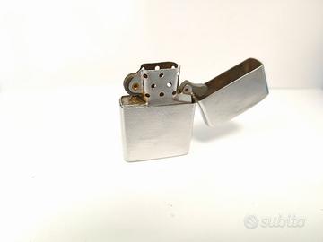 accendino vintage, simile zippo