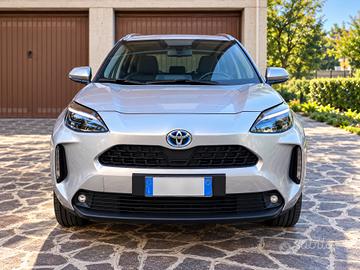 TOYOTA YARIS CROSS FULL HYBRID – 62.000 KM