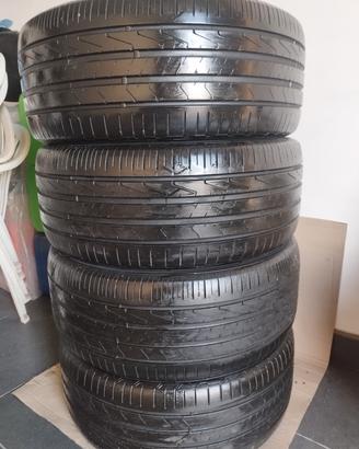 4 gomme 235/45/18