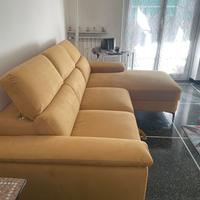 Divano asta del mobile