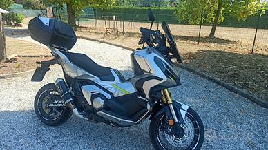 Honda X adv 750  full