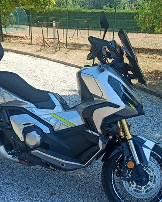 Honda X adv 750  full