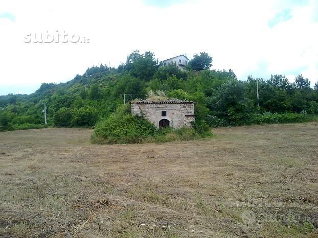 Si vende Terreno agricolo con rudere in San Fele - Vista 2