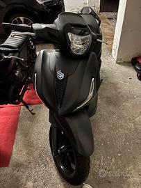 Piaggio Beverly 400 - 2024