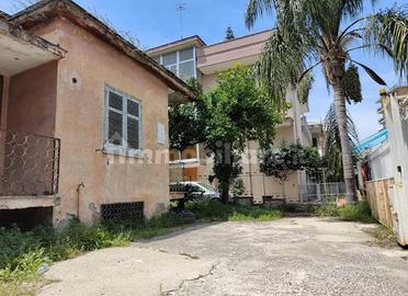 Villetta indipendente su due livelli centro città 