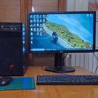 PC con 6 core, 8 GB RAM, SSD, monitor e software