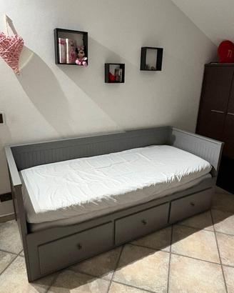 letto Ikea allungabile con cassettoni