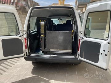 Fiat Scudo per trasporto disabili