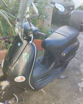 Vespa ET4 125