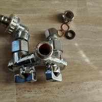 rubinetto sottolavabo doppio