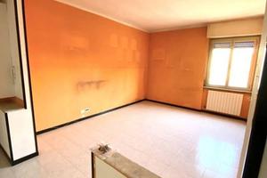 VIA DEGLI UMILIATI 16/MILANO -AMPIO TRILOCALE