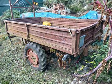 carro trazionato con ribalta manuale