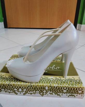 scarpe bianche