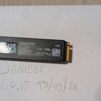 Crucial P310 SSD NVME 1TB con dissipatore. Nuova