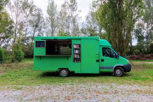 Food truck patente B pronto per l'uso