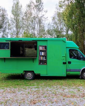 Food truck patente B pronto per l'uso