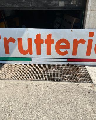 Insegna frutteria
